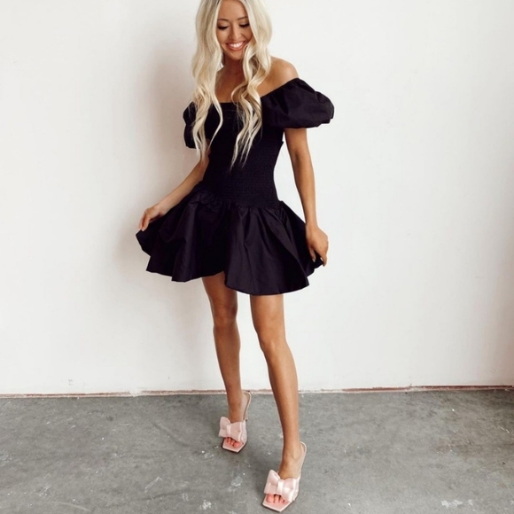 Hazel & Olive MD Black Puffy Sleeve Cocktail Dress - Picture 1 of 9